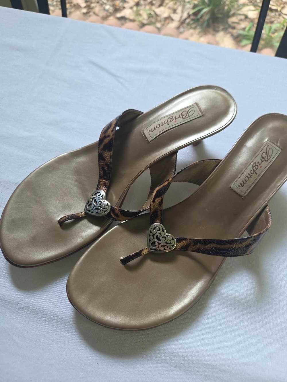 Brighton Leopard-Print Heart-Accent Thong Mules in Brown and Gold